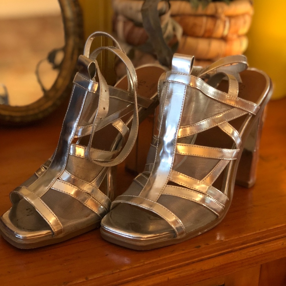 Shoe Cult x Nasty Gal Women’s Metallic Heel